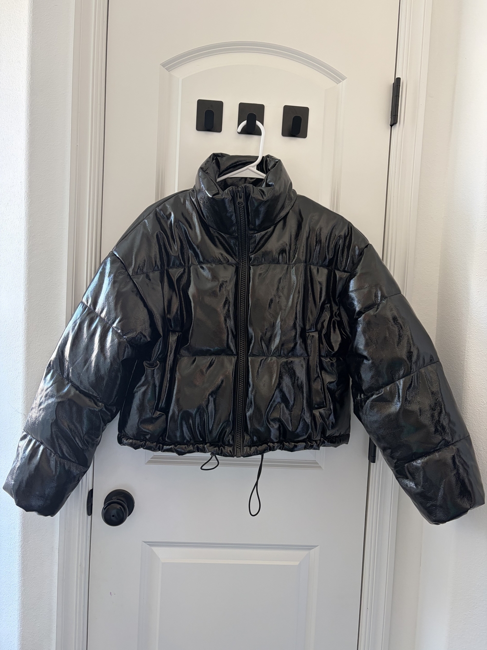 Divided Shiny Black Cropped Puffer Jacket SMALL